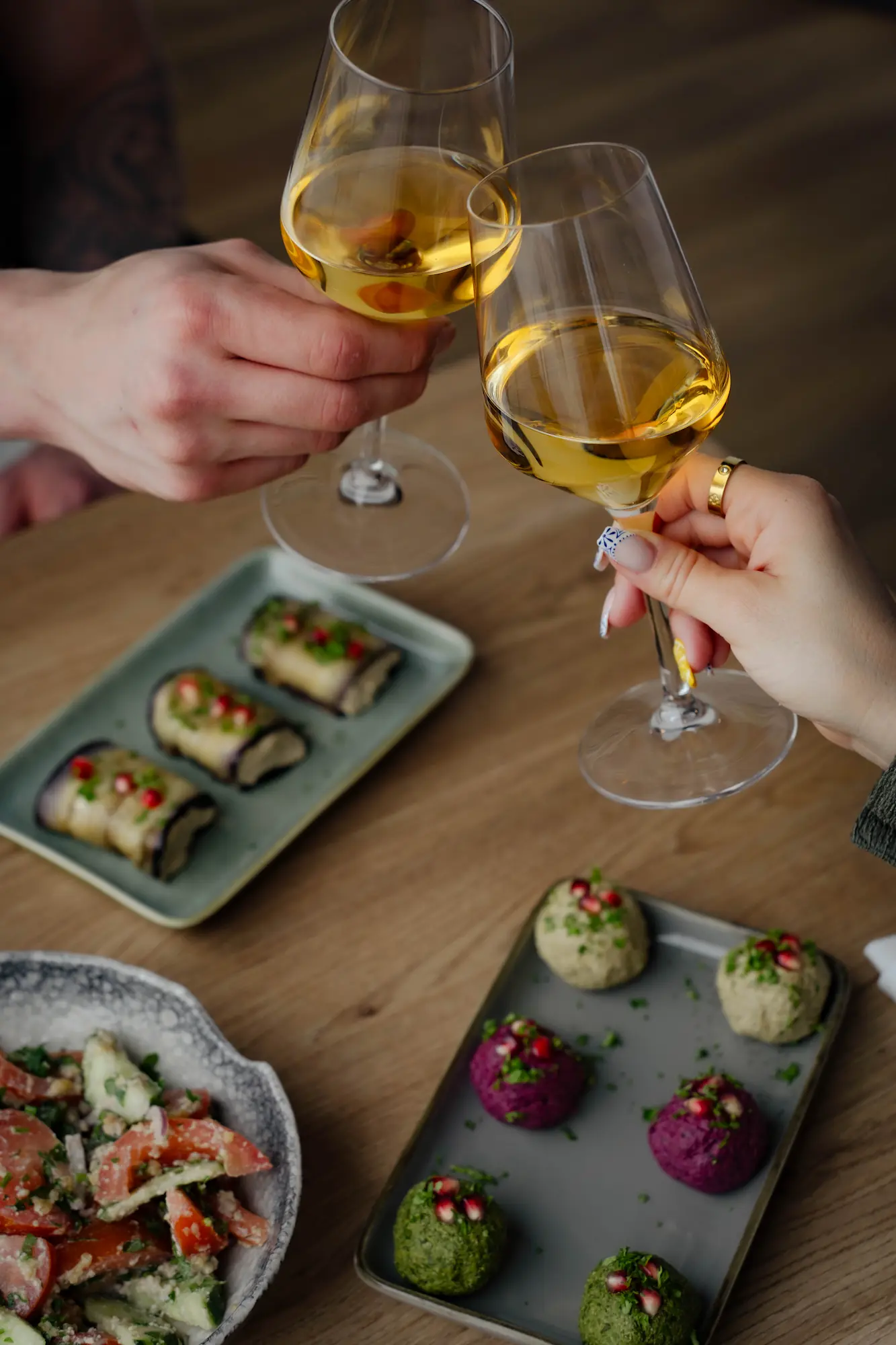Malja yhteiselle illalle ja georgialaiselle ruoalle Ravintola Vazissa
